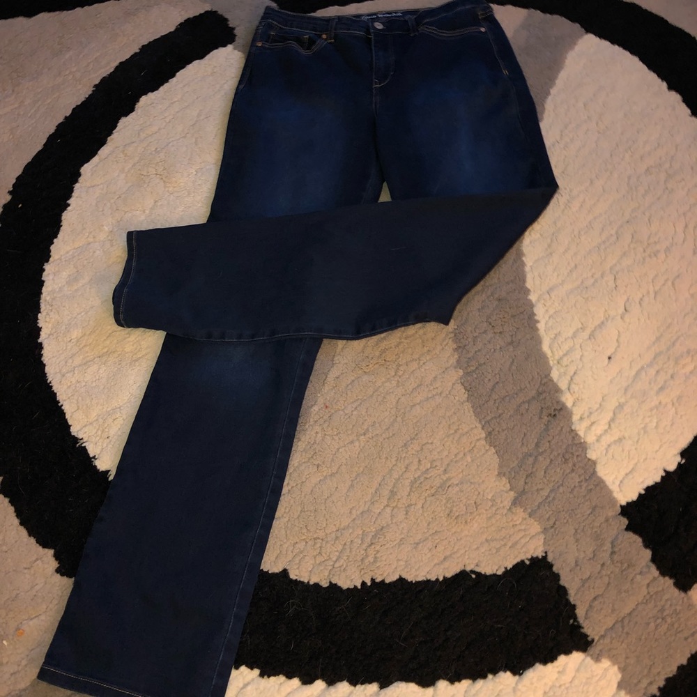 Gloria Vanderbilt jordyn jeans. Size 10
